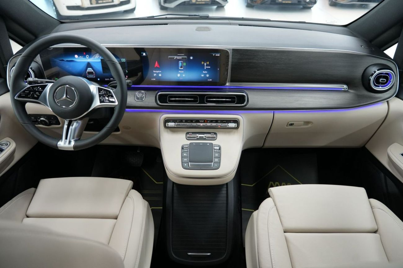 مرسيدس بنز V 300 Mercede-Benz V 300 AVANTGARDE | 2026 GCC 0km | Agency Warranty | 360 View | 64 colors Ambeint Lights
