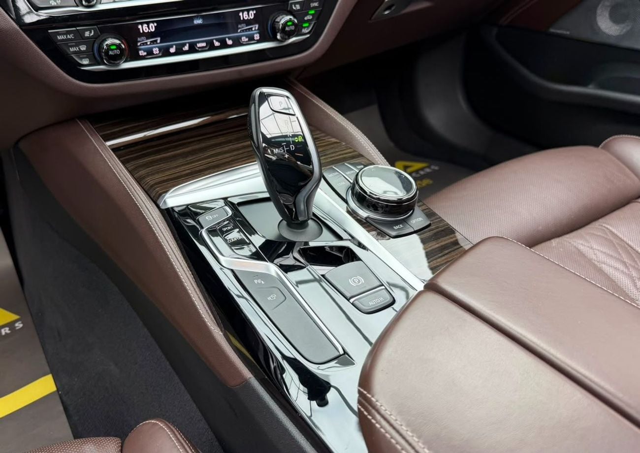 بي أم دبليو 530i M SPORT