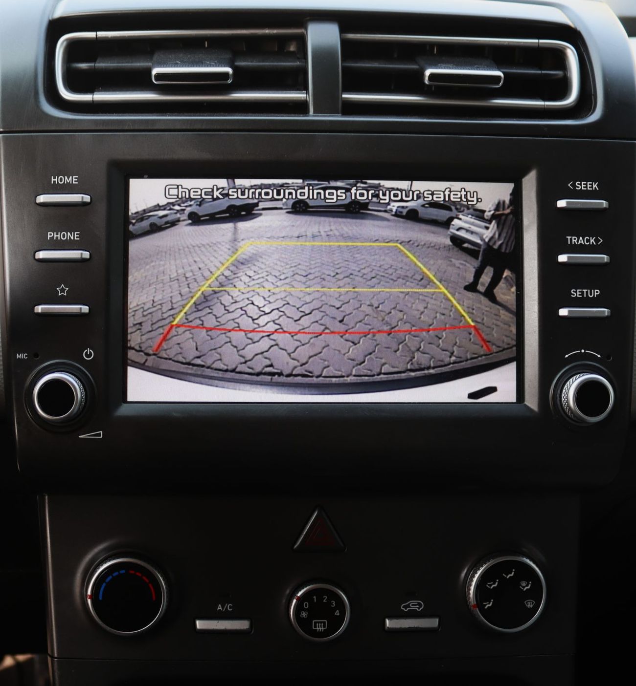 هيونداي كريتا هيونداى كريتا - خليجى - 2022 - بدون حوادث  - محرك 1.5 -سقف أسود- بحاله ممتازه