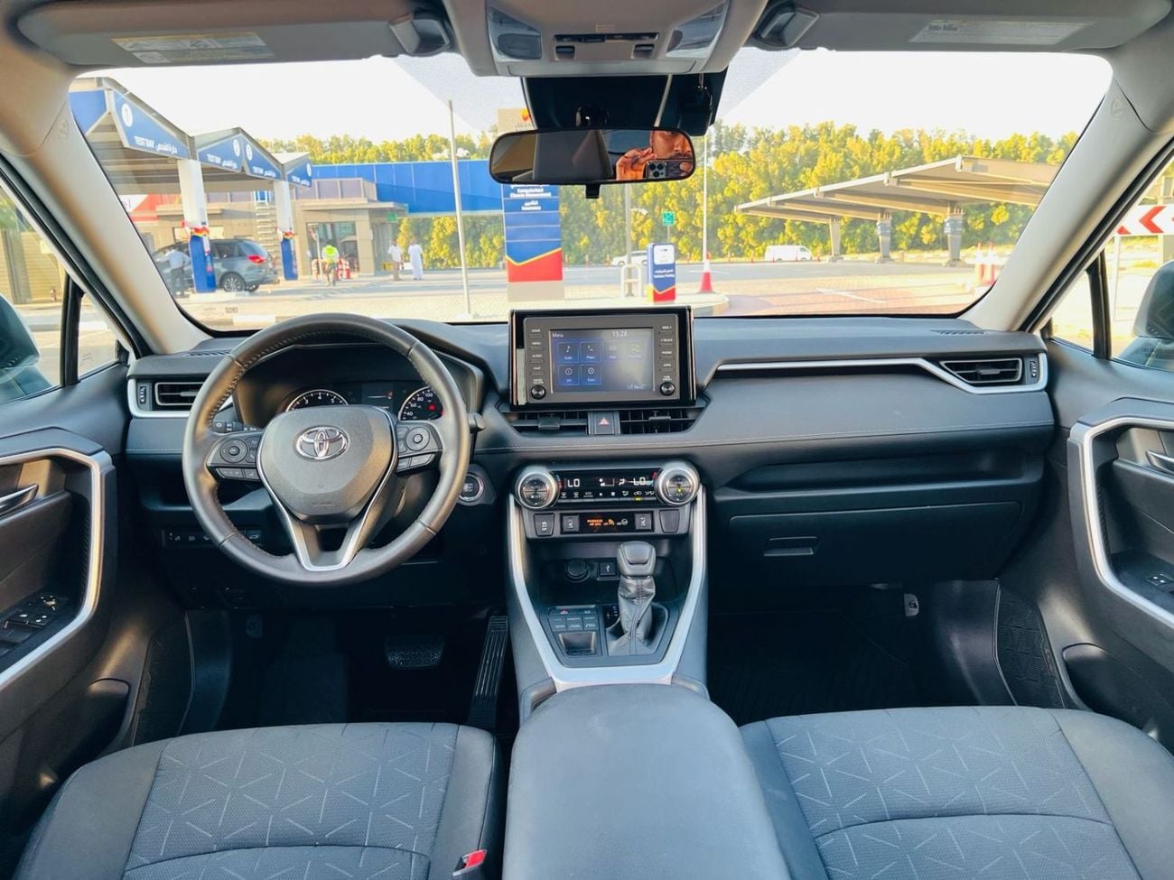 Toyota RAV4 XLE  2.5