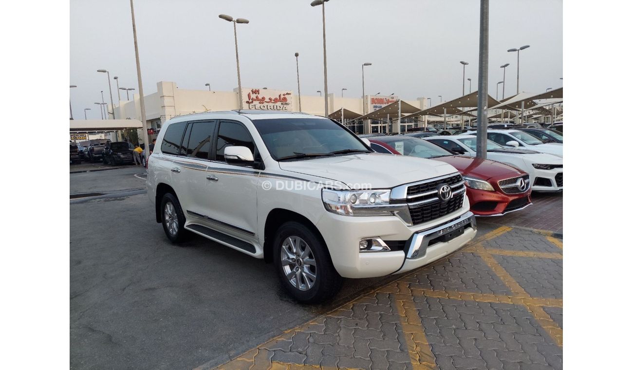 Toyota Land Cruiser GXR1