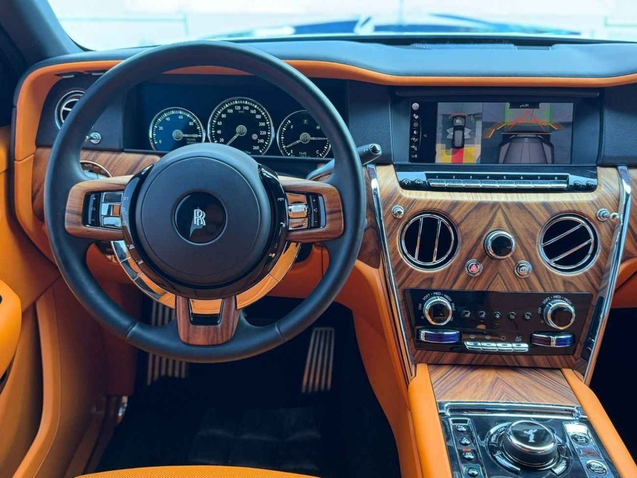 Rolls-Royce Cullinan Rolls-Royce Cullinan 2019 GCC VIP SEATS (ILLUMINATED CRYSTAL SPIRIT OF ECSTASY)