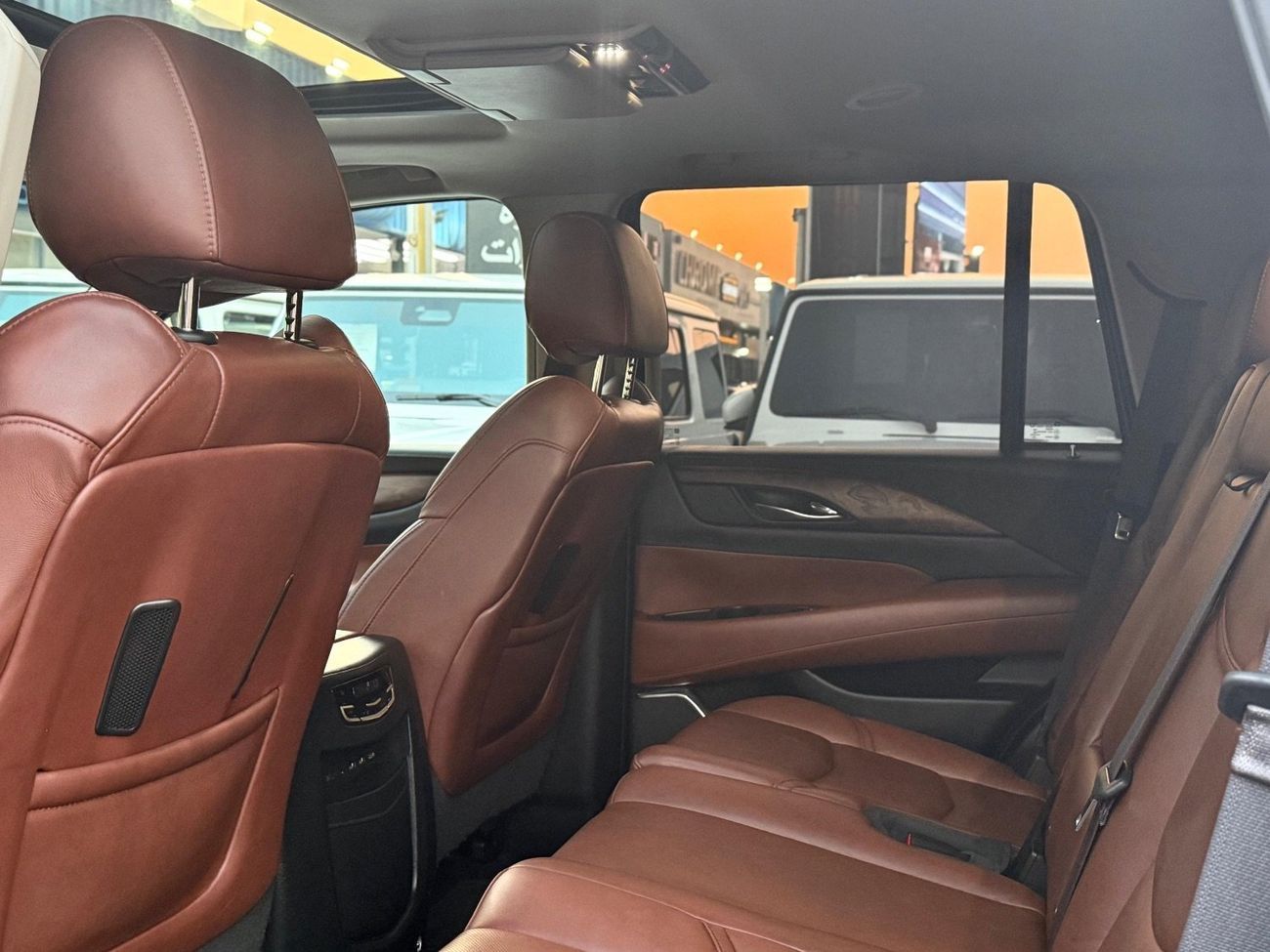 كاديلاك إسكالاد Premium 6.2L