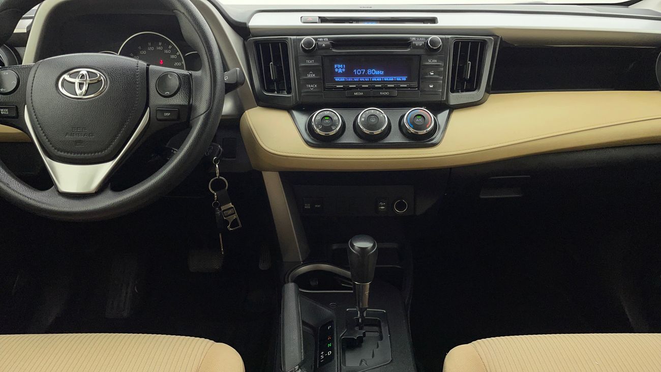 تويوتا راف ٤ EX 2.5 | بدون دفعة مقدمة | اختبار القيادة في المنزل