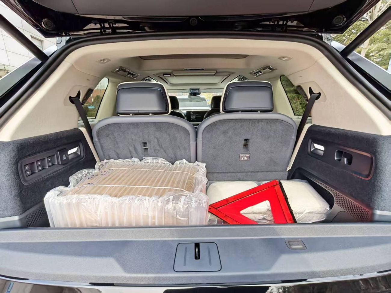 زيكر 9X ZEEKR 9X ULTRA 2025