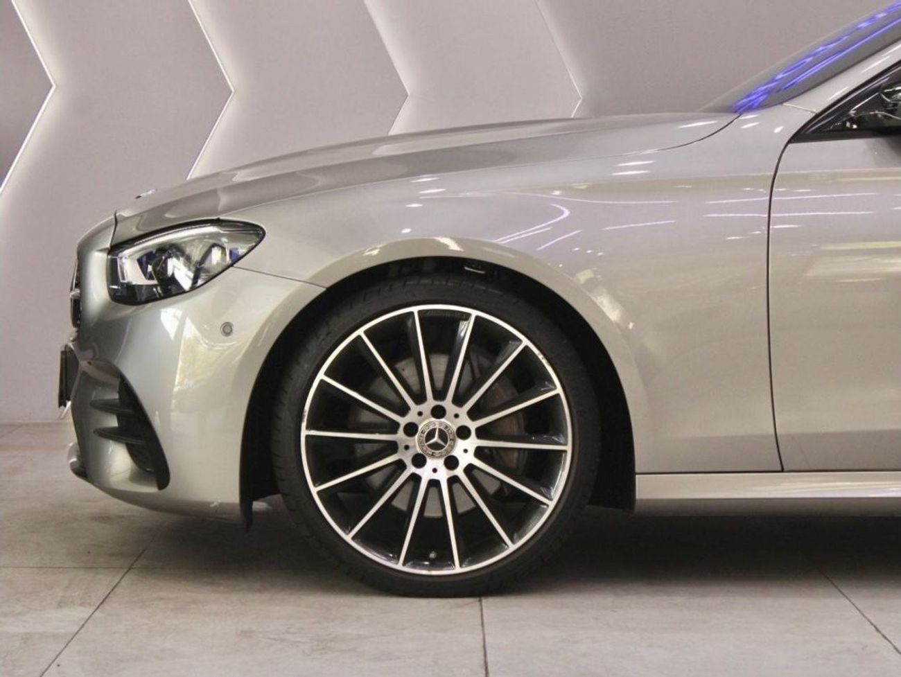 مرسيدس بنز E300 بريميوم