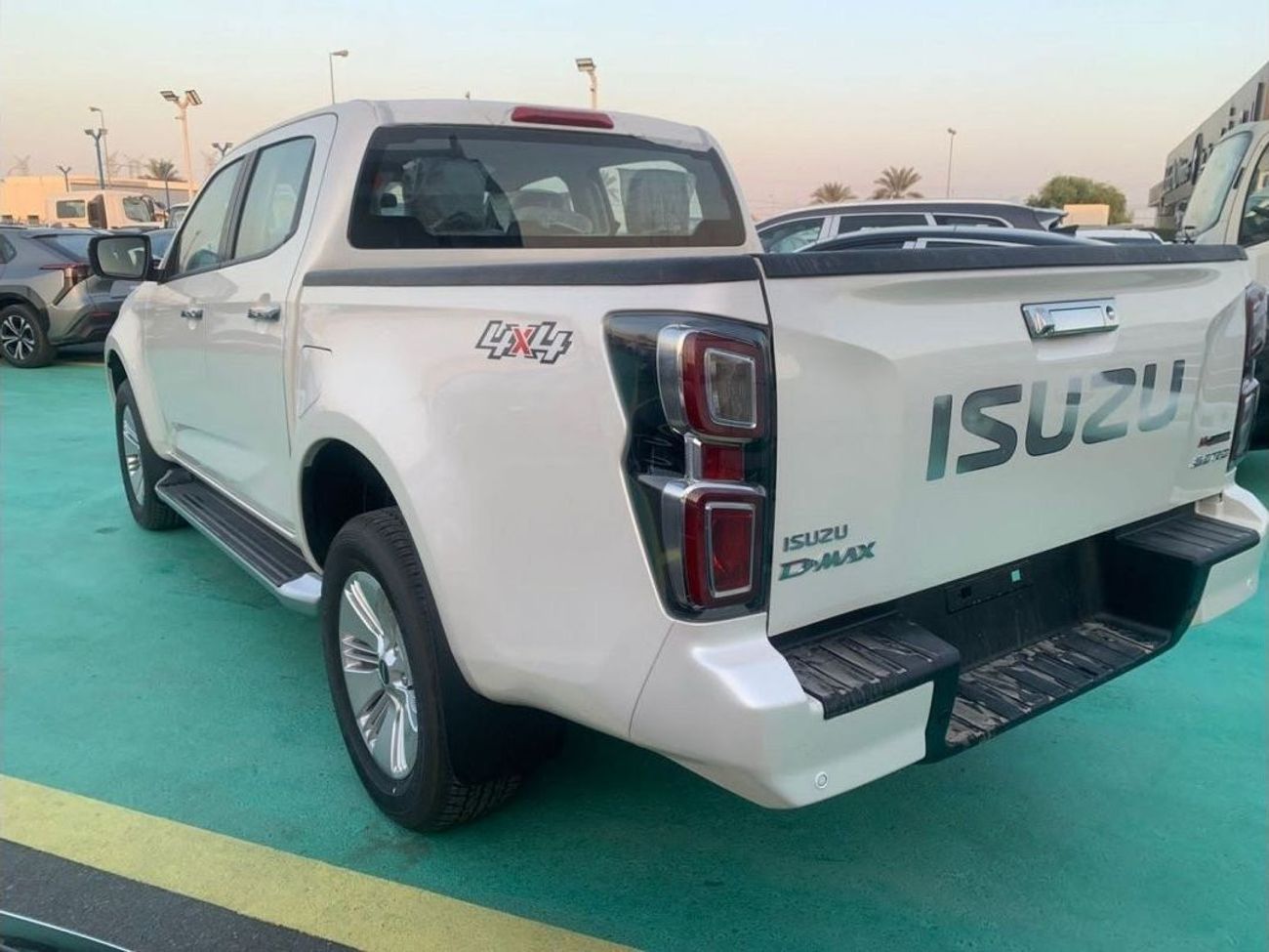 Isuzu DMax 2025 Isuzu D-Max DC 3.0L 4X4 FULL OPTION Diesel AUTOMATIC Zero Km