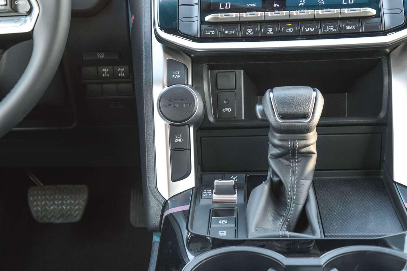 تويوتا لاند كروزر TOYOTA LAND CRUISER 4.0L V6 4WD PETROL SUV 2026