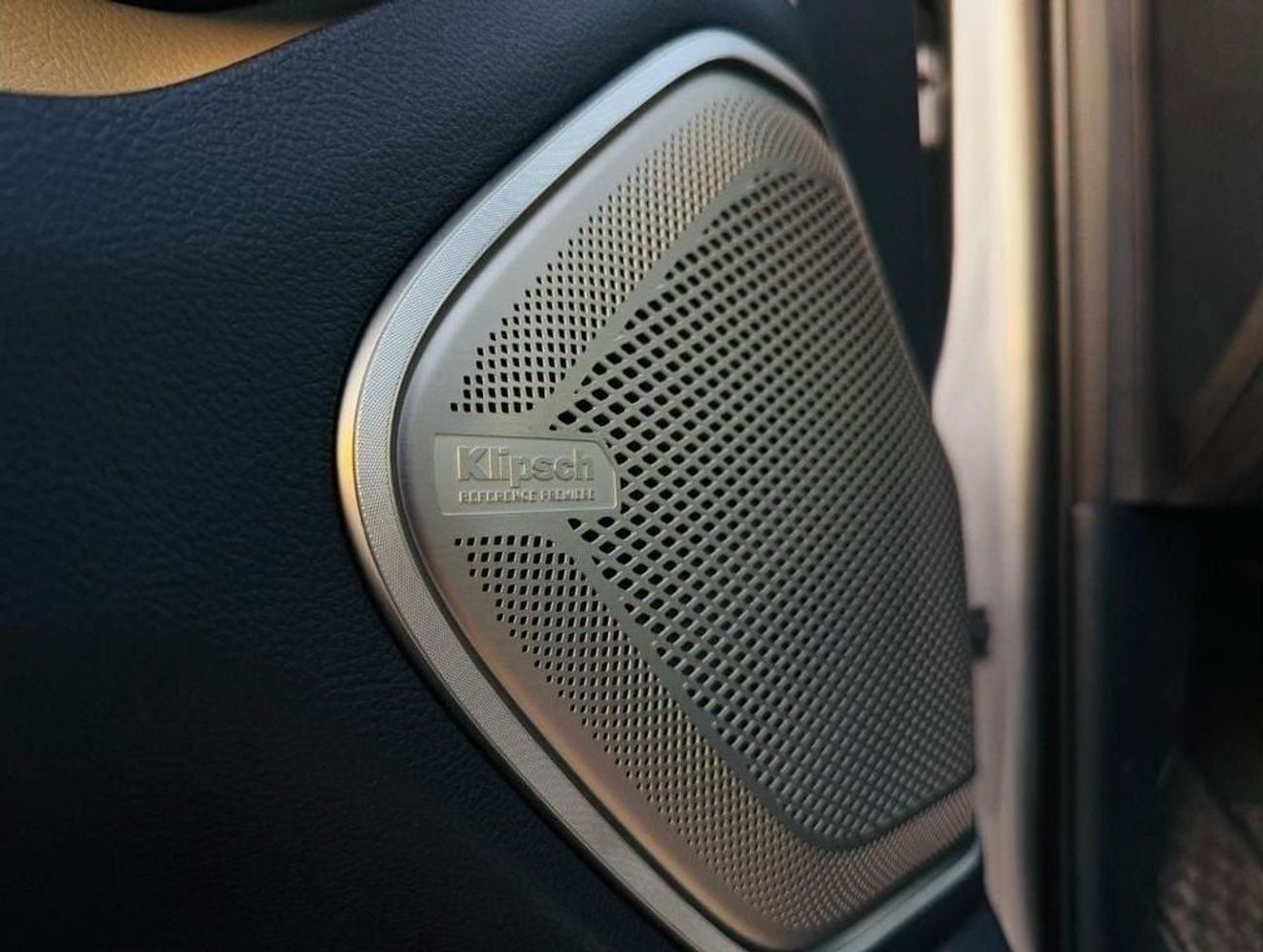 رام 1500 RAM TUNGSTEN TWIN-TURBO 3.0L  (export only)