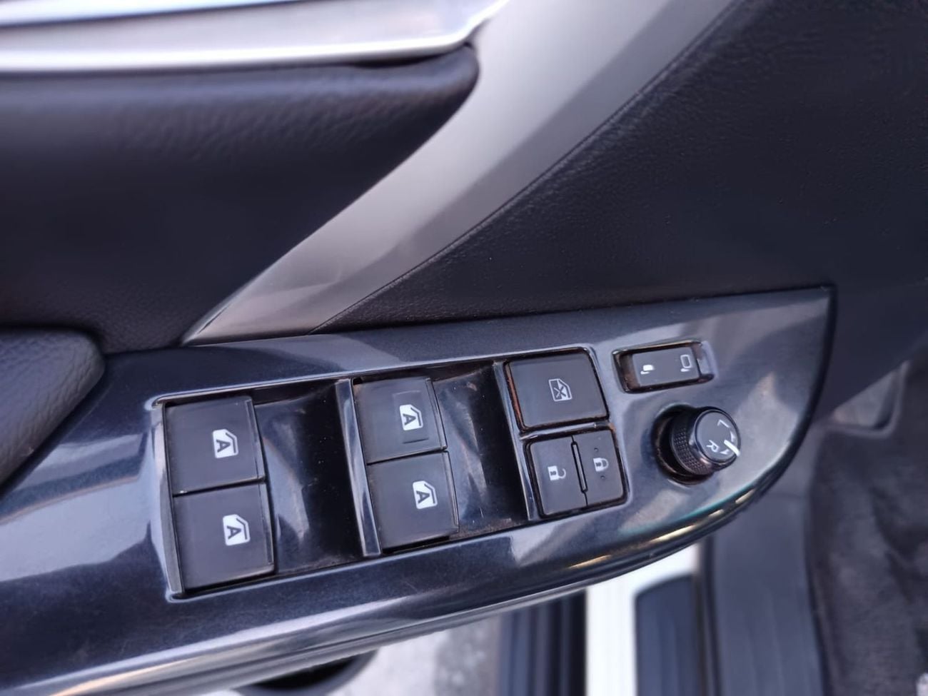 Toyota Fortuner TRD Sportivo 4.0L FORTUNER V6 FULL OPTION TRD Sport  4.0L