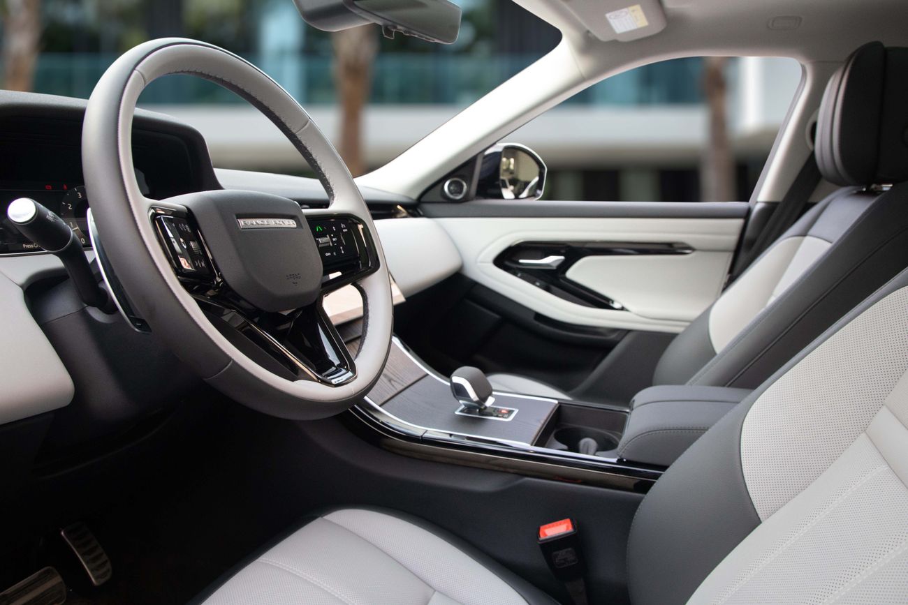 لاند روفر رانج روفر إيفوك Evoque SE P250 R-Dynamic | 3,721 P.M | 0% Downpayment | EVOQUE SE P250 R DYNAMIC!