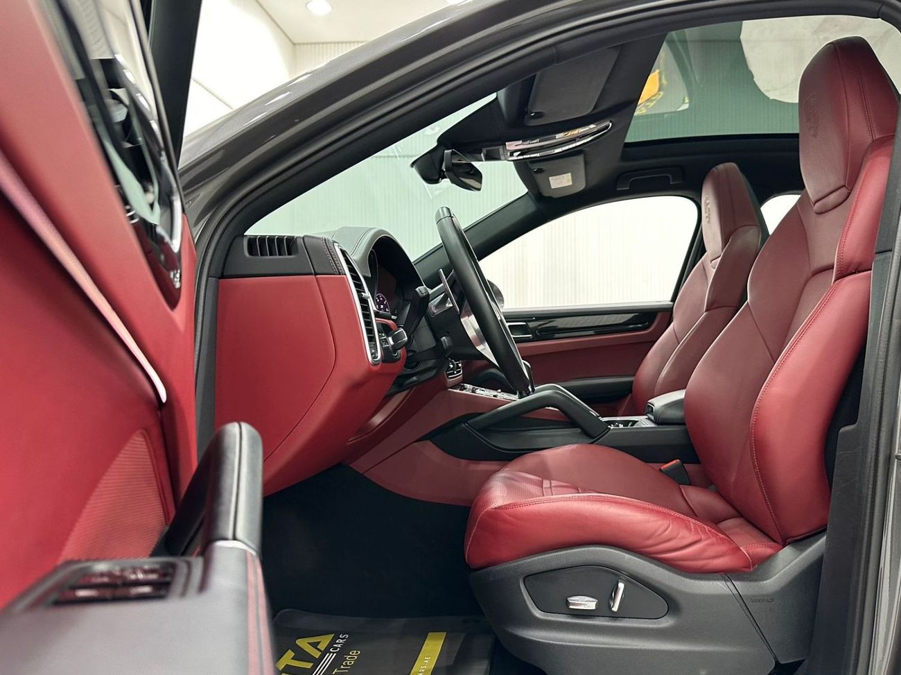 Porsche Cayenne Std 2021 Porsche Cayenne Coupe, April 2025 Warranty, Full Service History, GCC