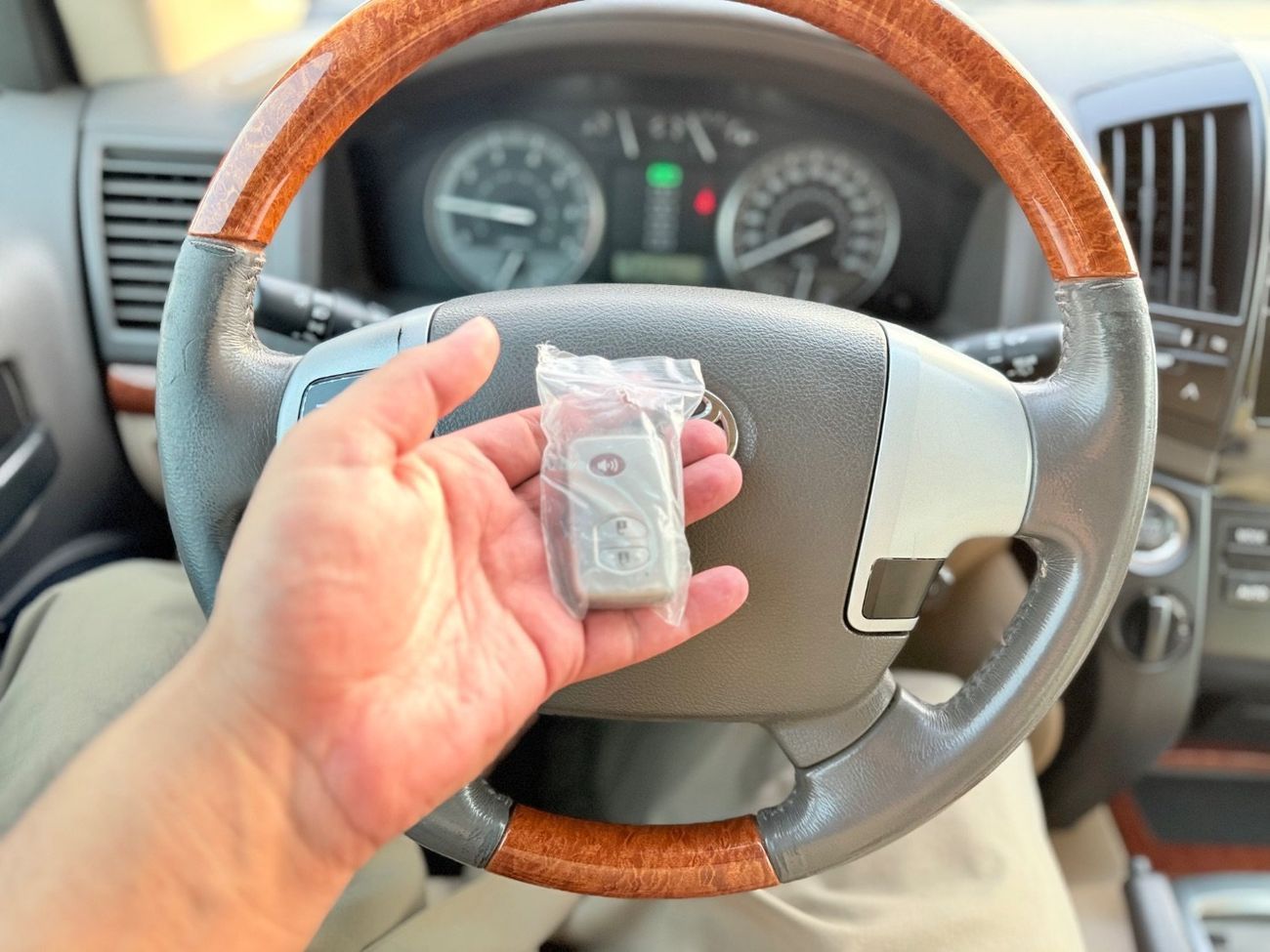 Toyota Land Cruiser Toyota landcuriser 2015 V6 GXR+ 4.0L full option original condition