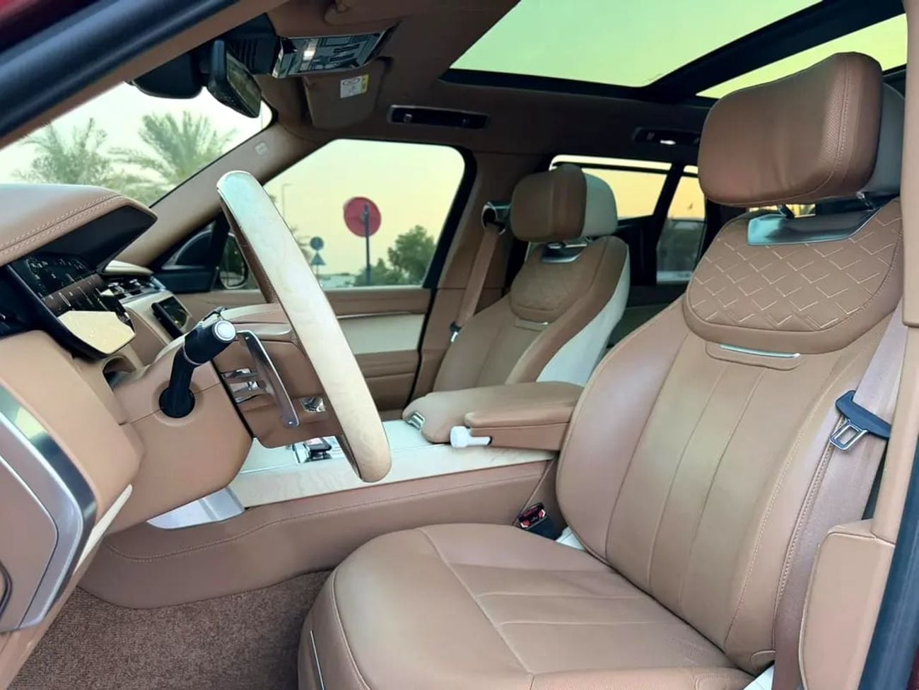 لاند روفر رينج روفر SV | GCC Specs | Pristine Condition