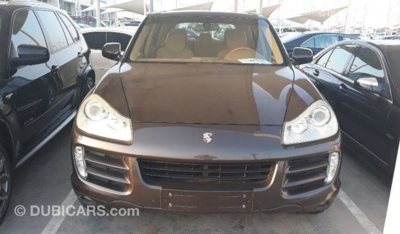 Porsche Cayenne S 2009 Full options Gulf Specs