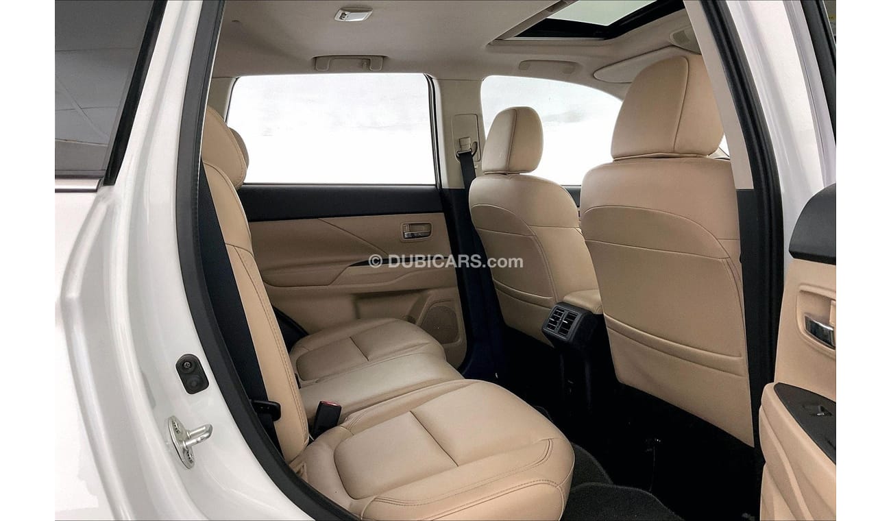 مرسيدس بنز S 550 5.5L-8 CYL-FULL OPTION -JAPANESE SPEC -EXCELLENT CONDITION