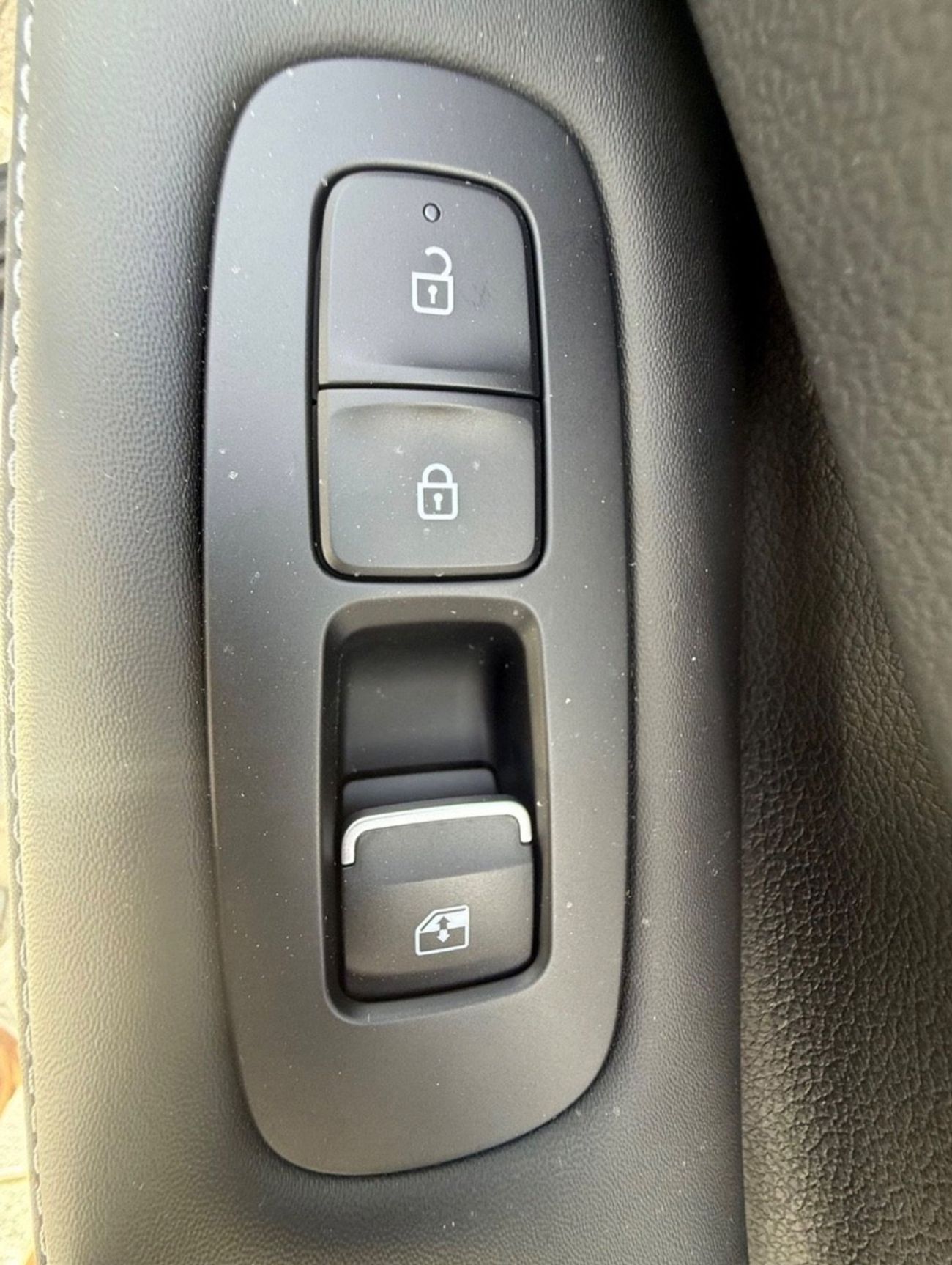 Hyundai Sonata Hyundai sonata / Chinese / 2025 / 0km