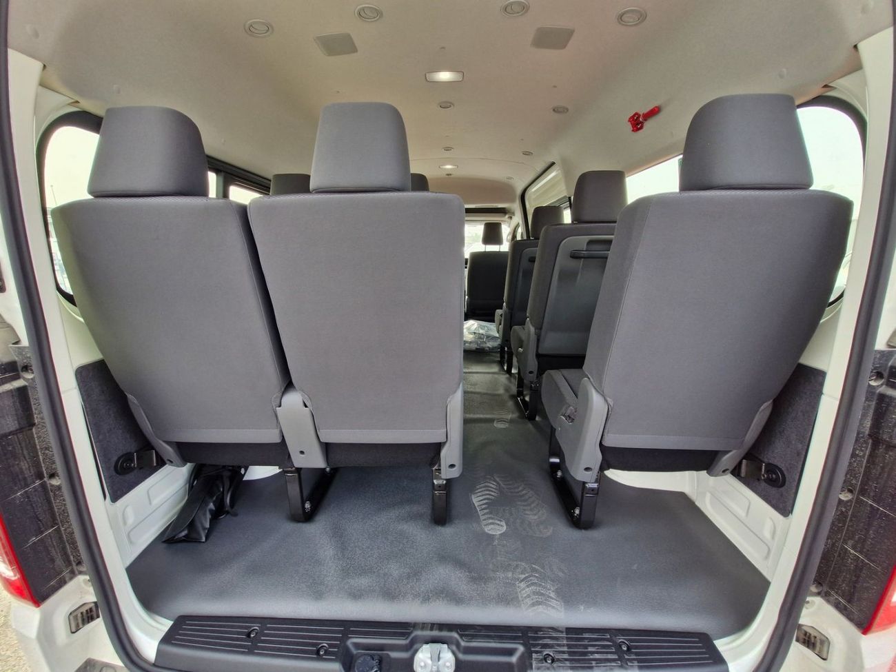 تويوتا هاياس 2026 TOYOTA HIACE HI/ROOF M/T 2.8L DIESEL BLACK BUMP BRAND NEW 0KM