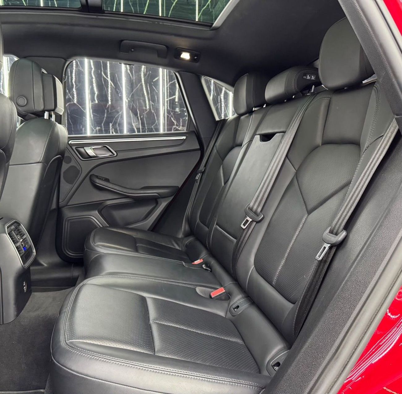 Porsche Macan STANDARD, миниатюра 21