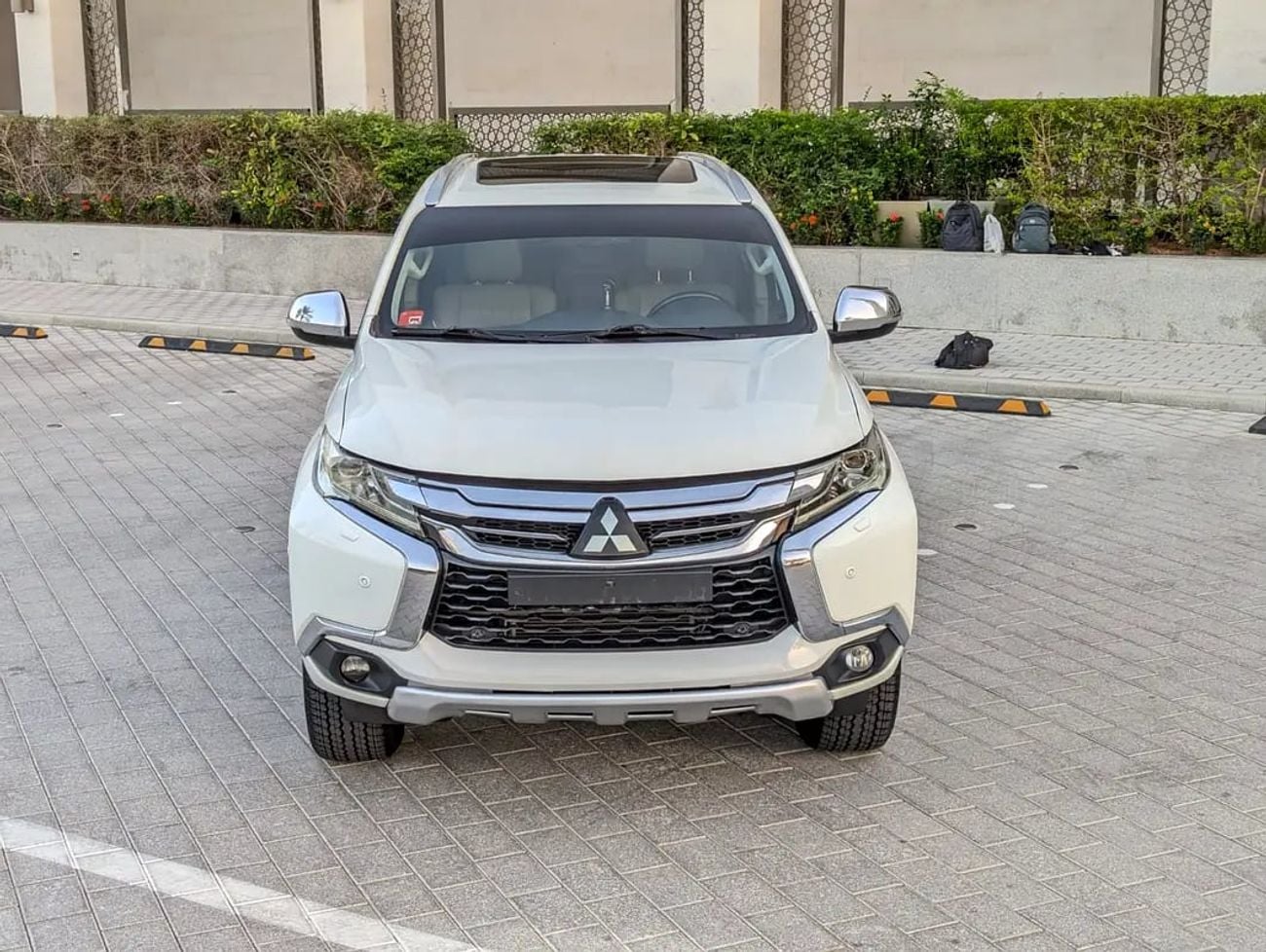 ميتسوبيشي مونتيرو سبورت GLS TOP FULL OPTION GCC ACCIDENT FREE IN EXCELLENT CONDITION