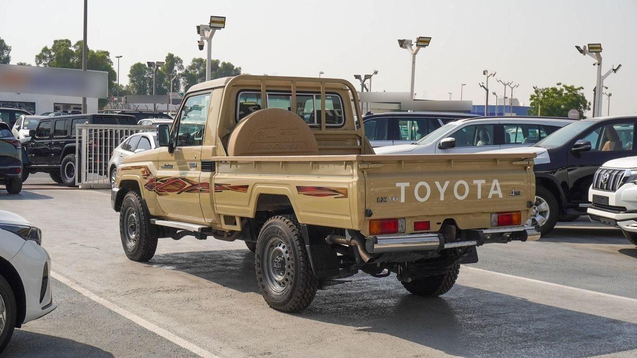 تويوتا لاند كروزر بيك آب 4.0L V6 M/T