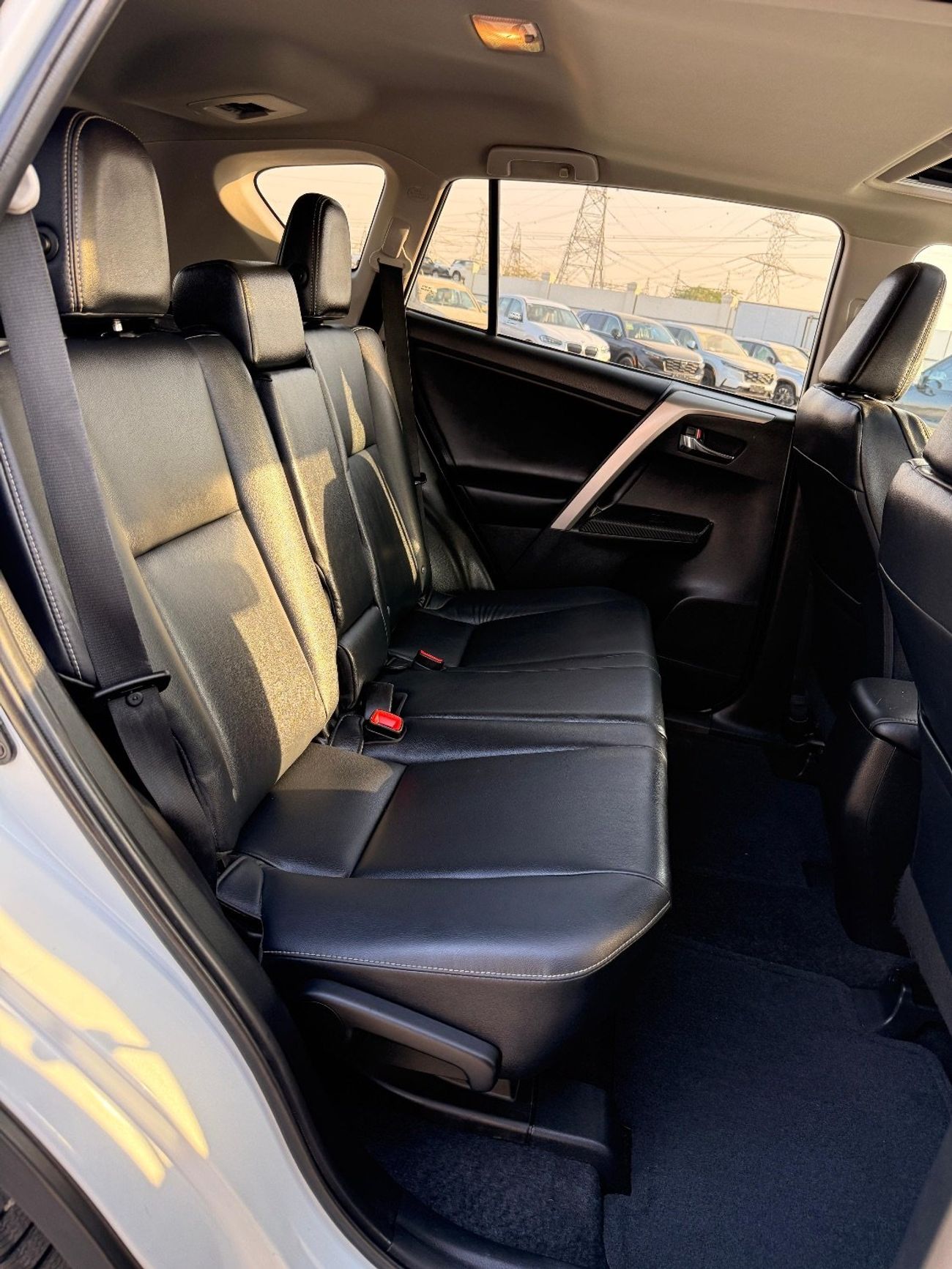Toyota RAV4 limited Full Option sunroof, leather
