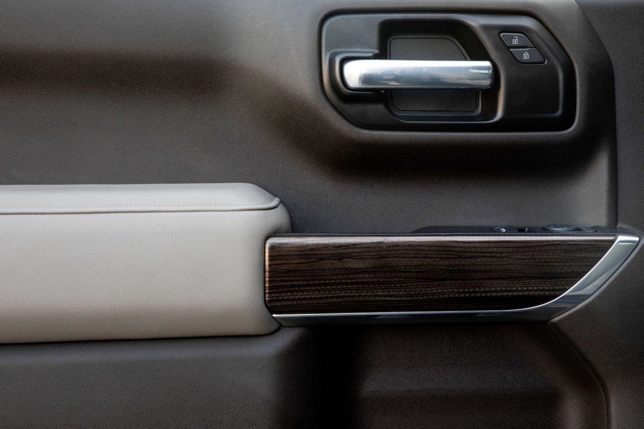 Chevrolet Silverado 1500 Z71 | 2,252 P.M  | 0% Downpayment | Immaculate Condition!