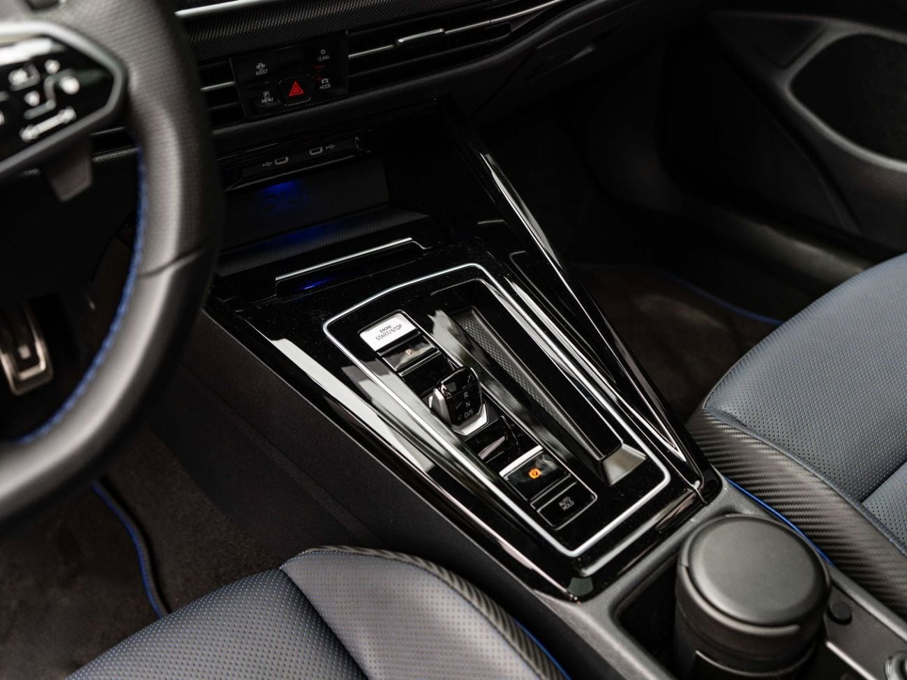 فولكس واجن جولف ار Base 2.0T