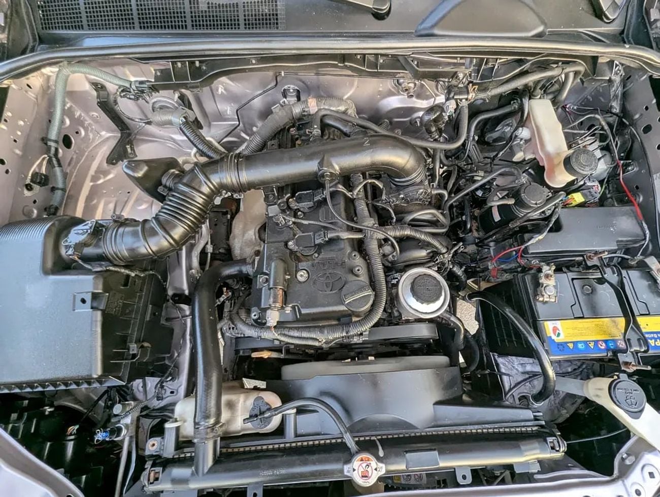 Toyota Fortuner Facelifted V4 2.7L EXR GCC Specs In Excellent Condition