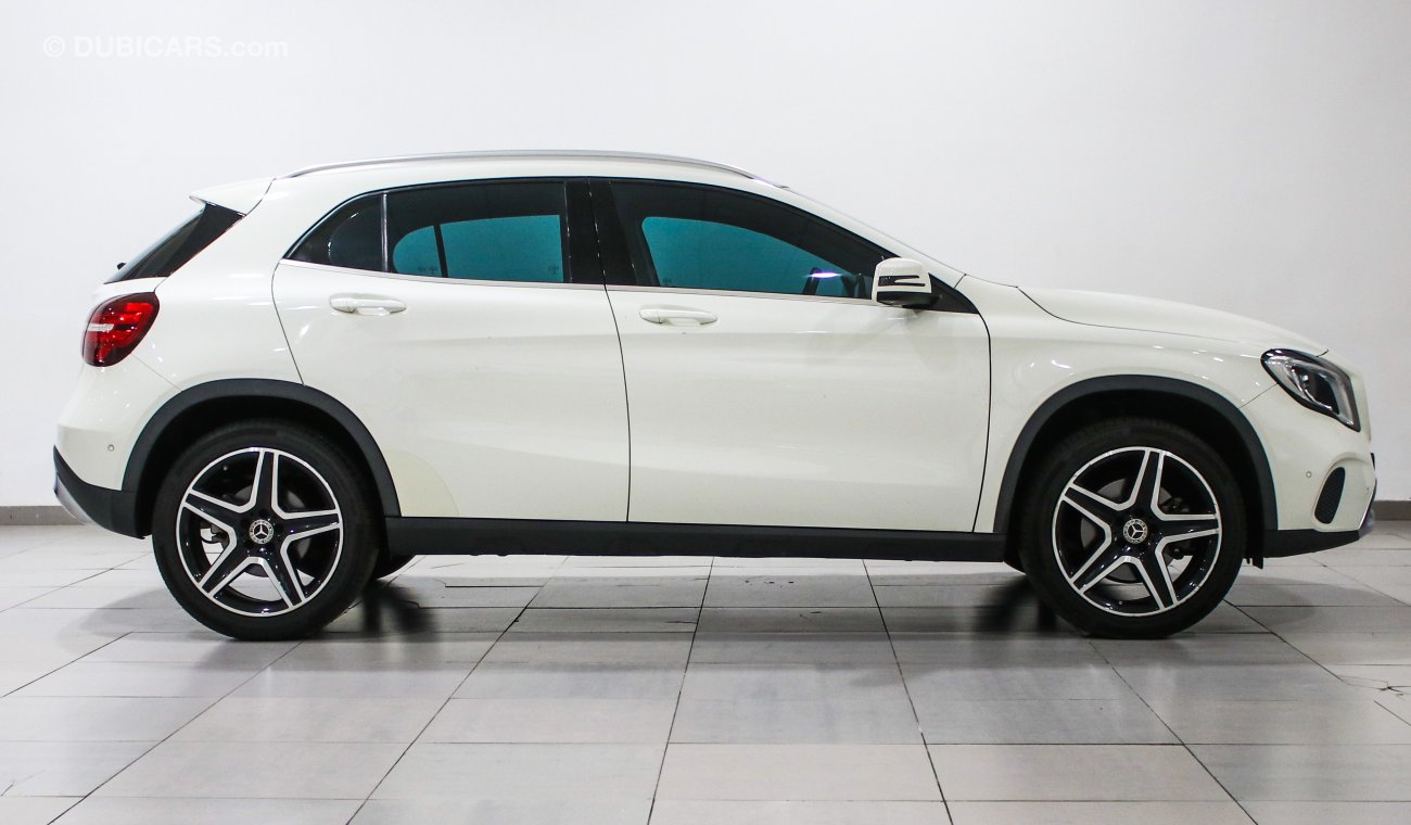 مرسيدس بنز GLA 250 4MATIC