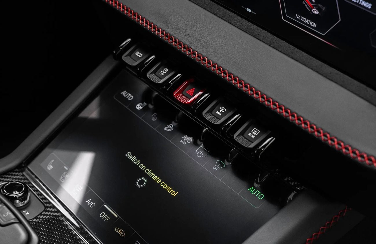 لامبورغيني اوروس 4.0L V8 Twin-Turbocharged Engine + eMotor