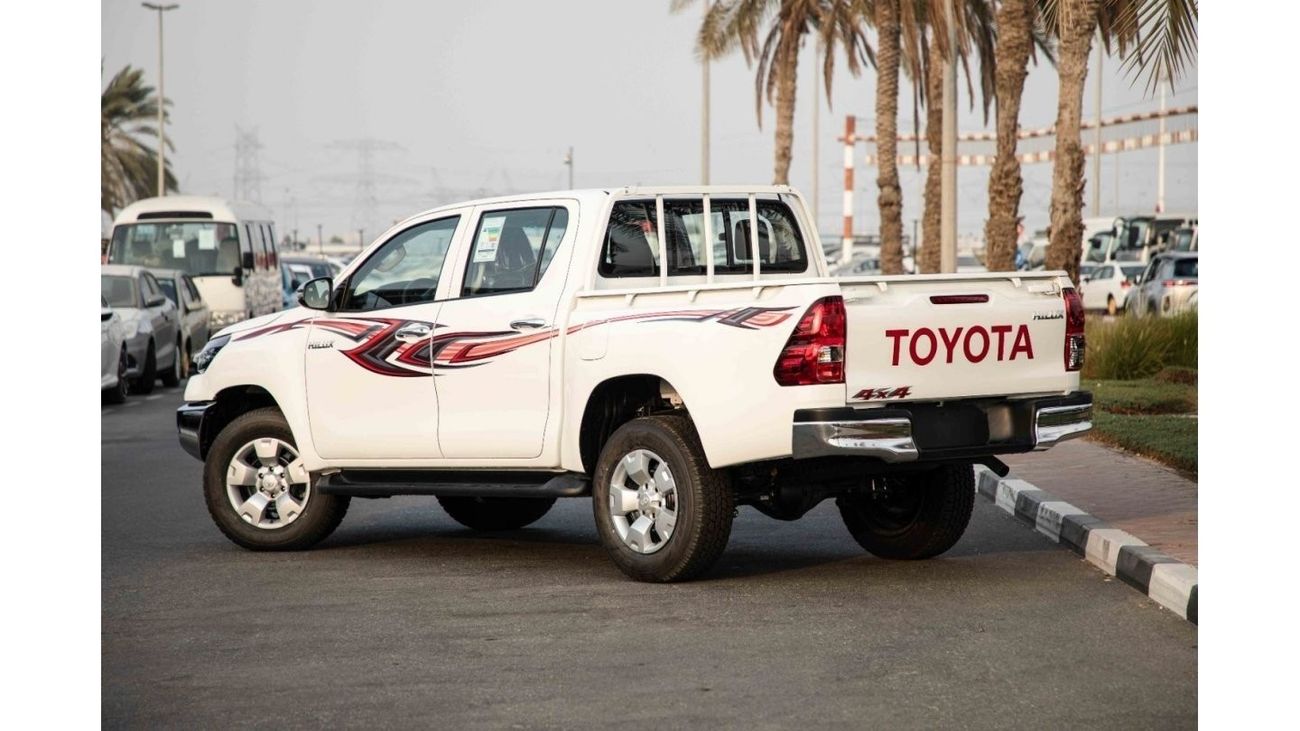 Toyota Hilux 2023 Toyota Hilux 4x4 DC 2.4 - White inside Black