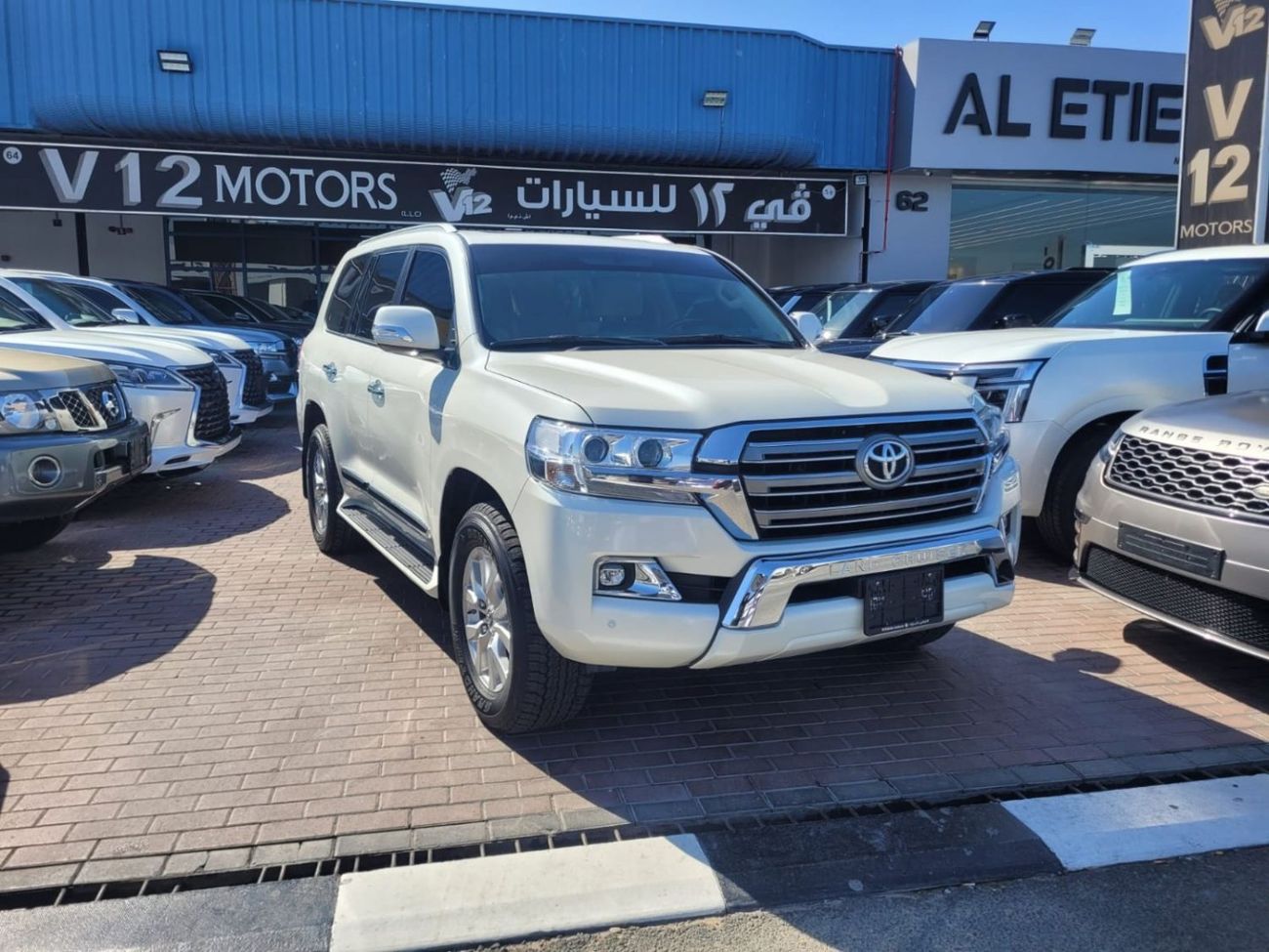 تويوتا لاند كروزر TOYOTA LANDCRUISER VXR V8 5.7
