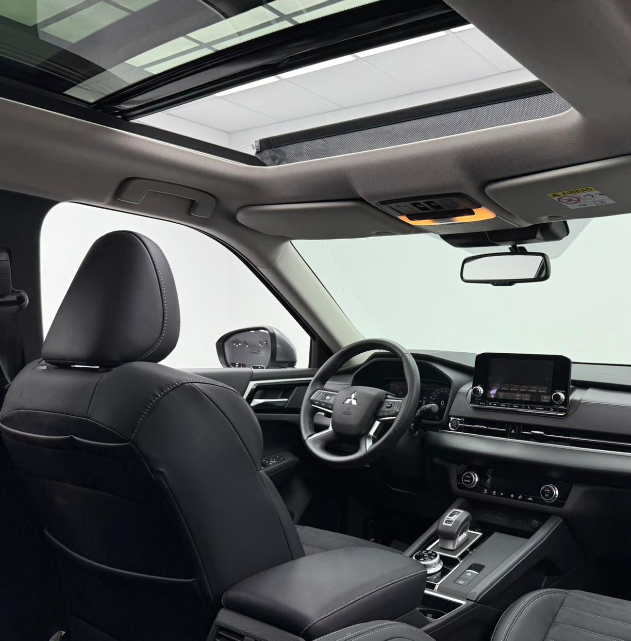 Mitsubishi Outlander 2023 Mitsubishi Outlander, 2026 Mitsubishi Warranty, Full Mitsubishi Service History, Low Km, GCC