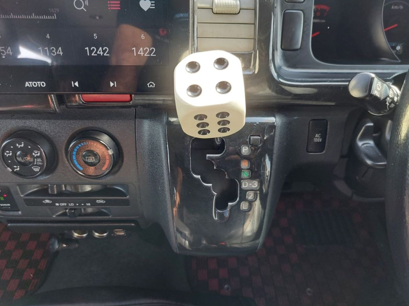 Toyota Hiace TOYOTA HIACE VAN RHD 2009 MODEL 2.7 L PETROL AUTOMATIC(PM00240)