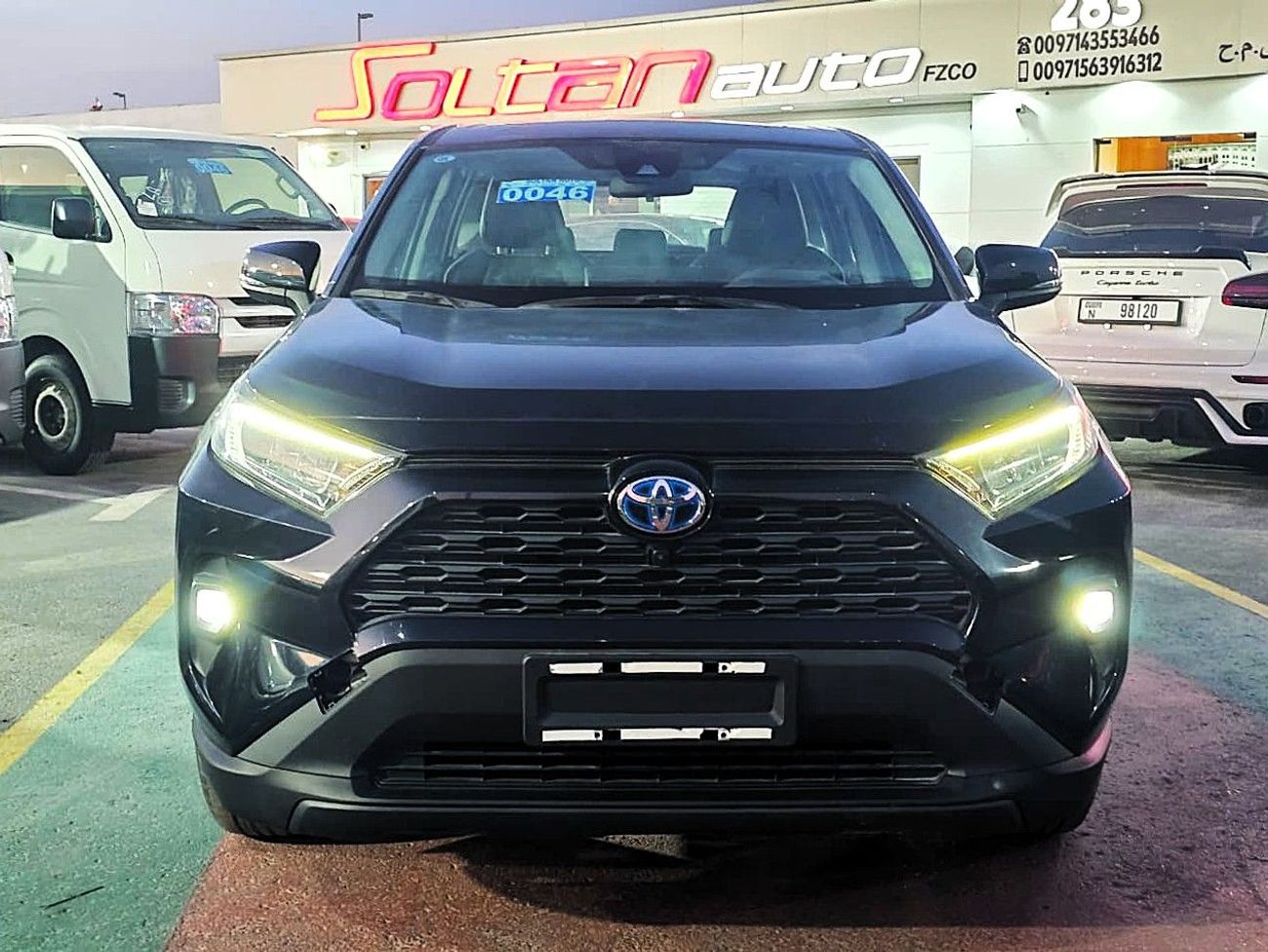 Toyota RAV4 Toyota rav4 2.5l hybrid 4*2 full option black color 2023 model