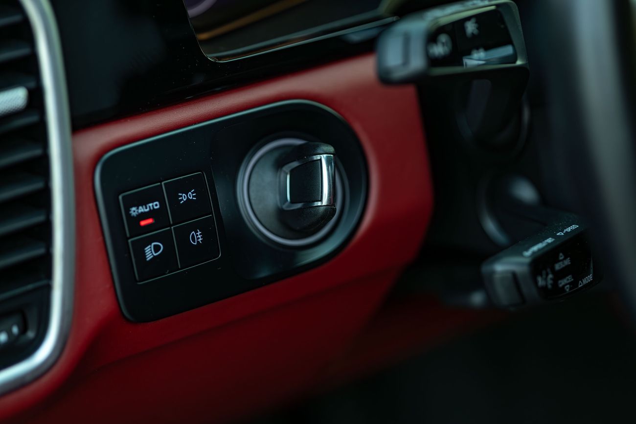 بورش كايان Std 3.0L (340 HP)