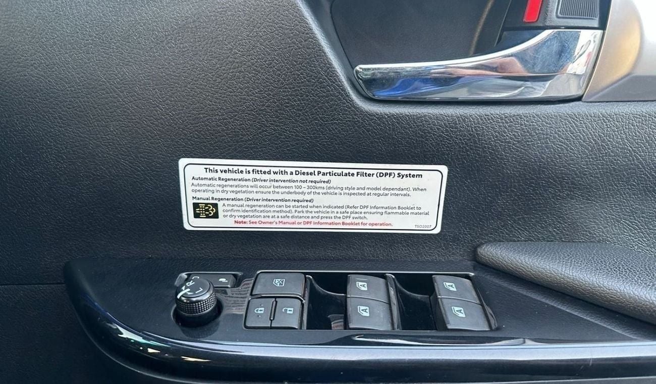 Toyota Hilux SR5 RHD 2.8 DIESEL AUTO LEATHER ELECTRIC SEATS