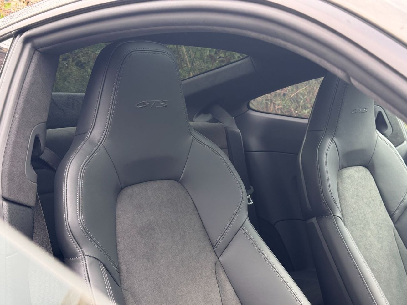 بورش 911 Carrera GTS 3.0L (475 HP) Coupe Right Hand Drive
