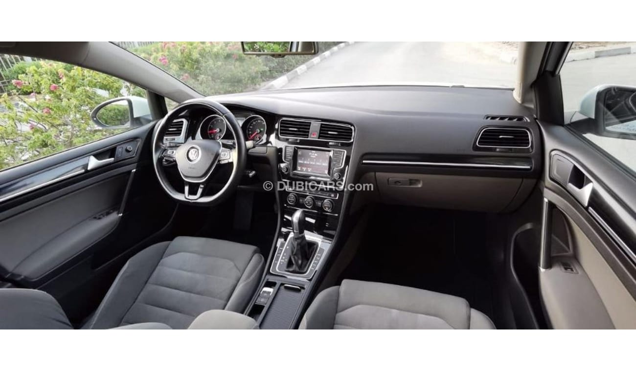 Volkswagen Golf TSI - WARRANTY - GCC SPECS - FULL SERVICE HISTORY -