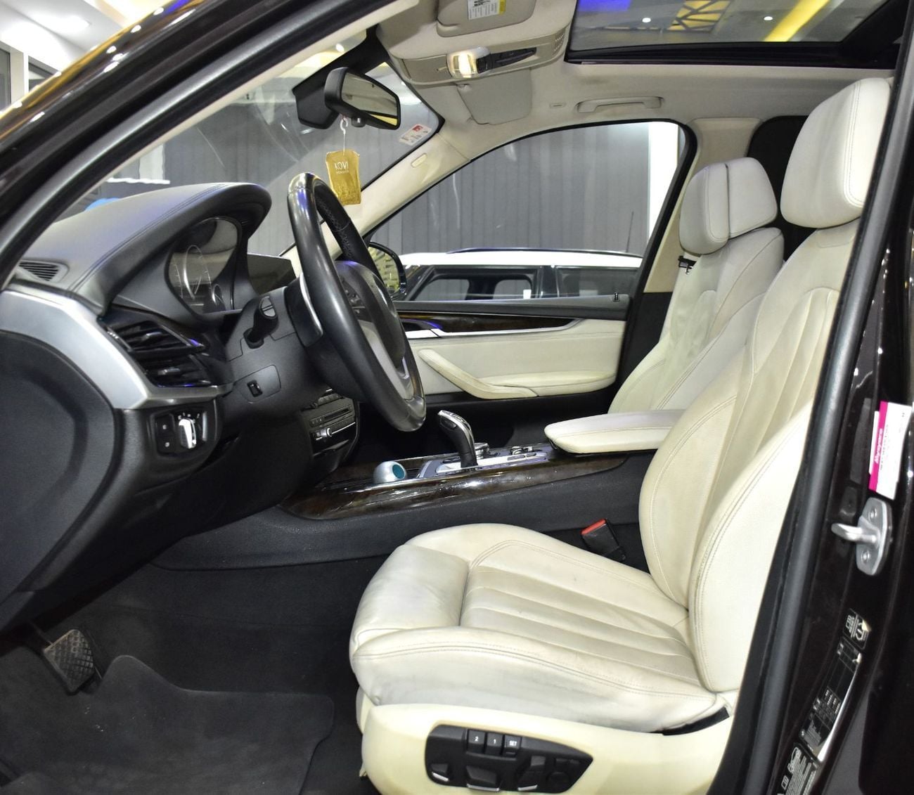 بي أم دبليو X5 EXCELLENT DEAL for our BMW X5 xDrive50i ( 2014 Model ) in Brown Color GCC Specs