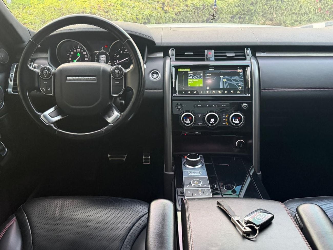 Land Rover Discovery HSE Land Rover Discovery Si6 2017 GCC Specs Full Service History 2 Keys One Owner