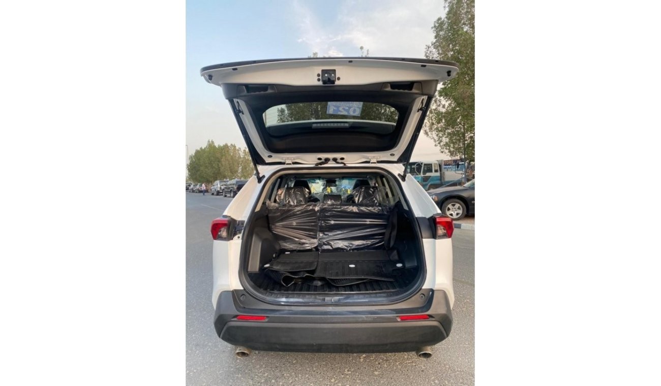 Toyota RAV4 2019 TOYOTA RAV4 XLE AWD / FULL OPTION / EXPORT ONLY