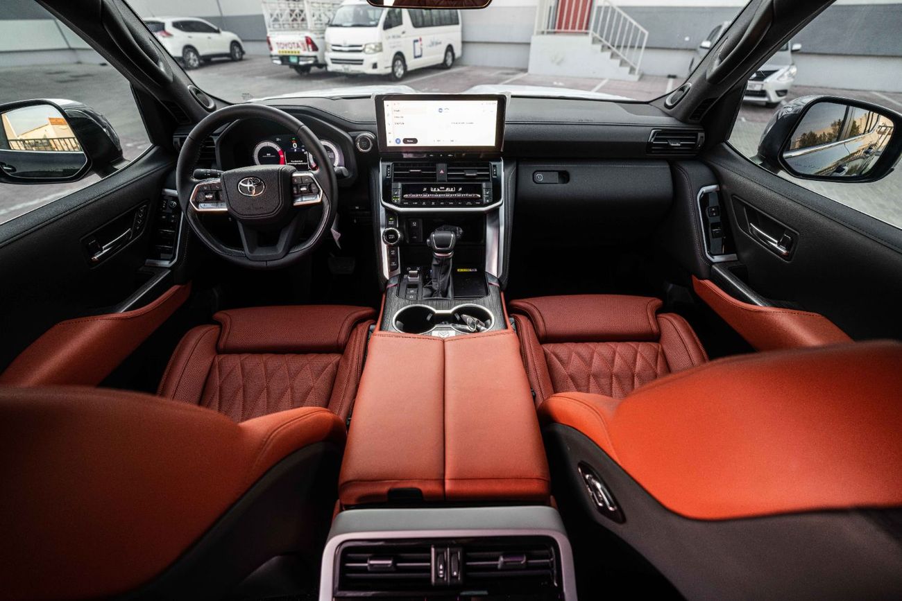 Toyota Land Cruiser 3.3L DIESEL VXR FULL OPTION WITH VIP MBS AUTOBIOGRAPHY 4 SEATER + MASSAGE FUNCTION AND ROOF STAR LIG