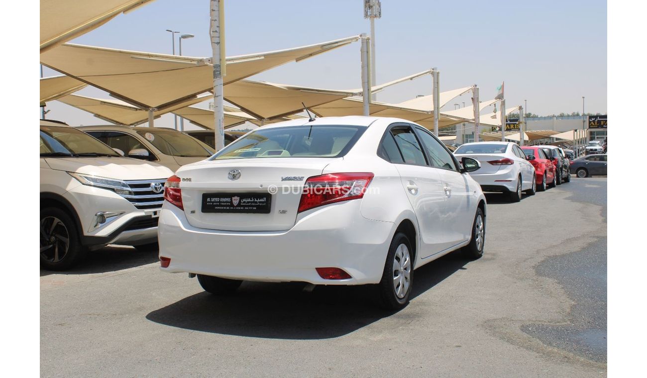 تويوتا يارس SE خالية من الحوادث - خليجي - مكينة 1500 سي سي - السيارة بحالة ممتازة من الداخل والخارج