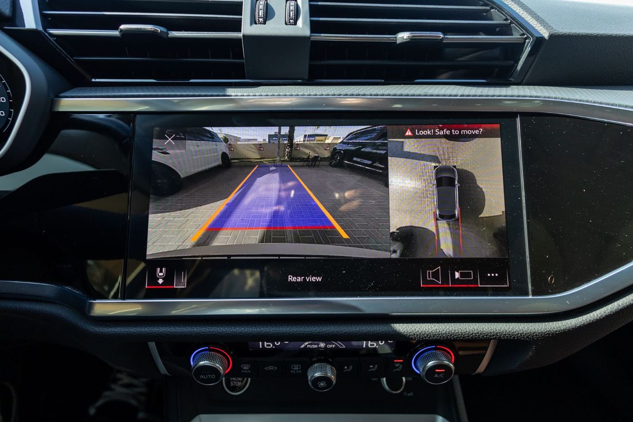 Audi Q3 35 TFSI S Line 1.4L