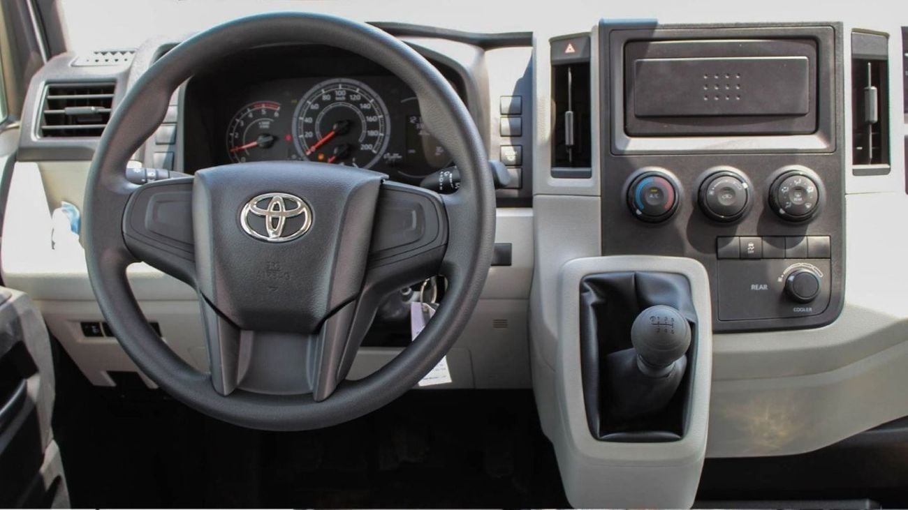 Toyota Hiace DLS - STD ROOF TOYOTA HIACE 2.8L COMMUTER MT 2023 HR