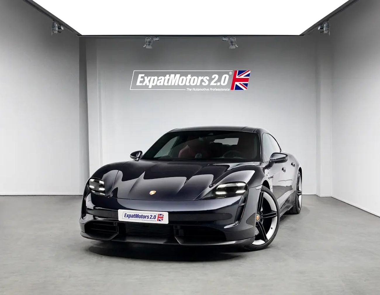 بورش تايكان Turbo S (755 HP)