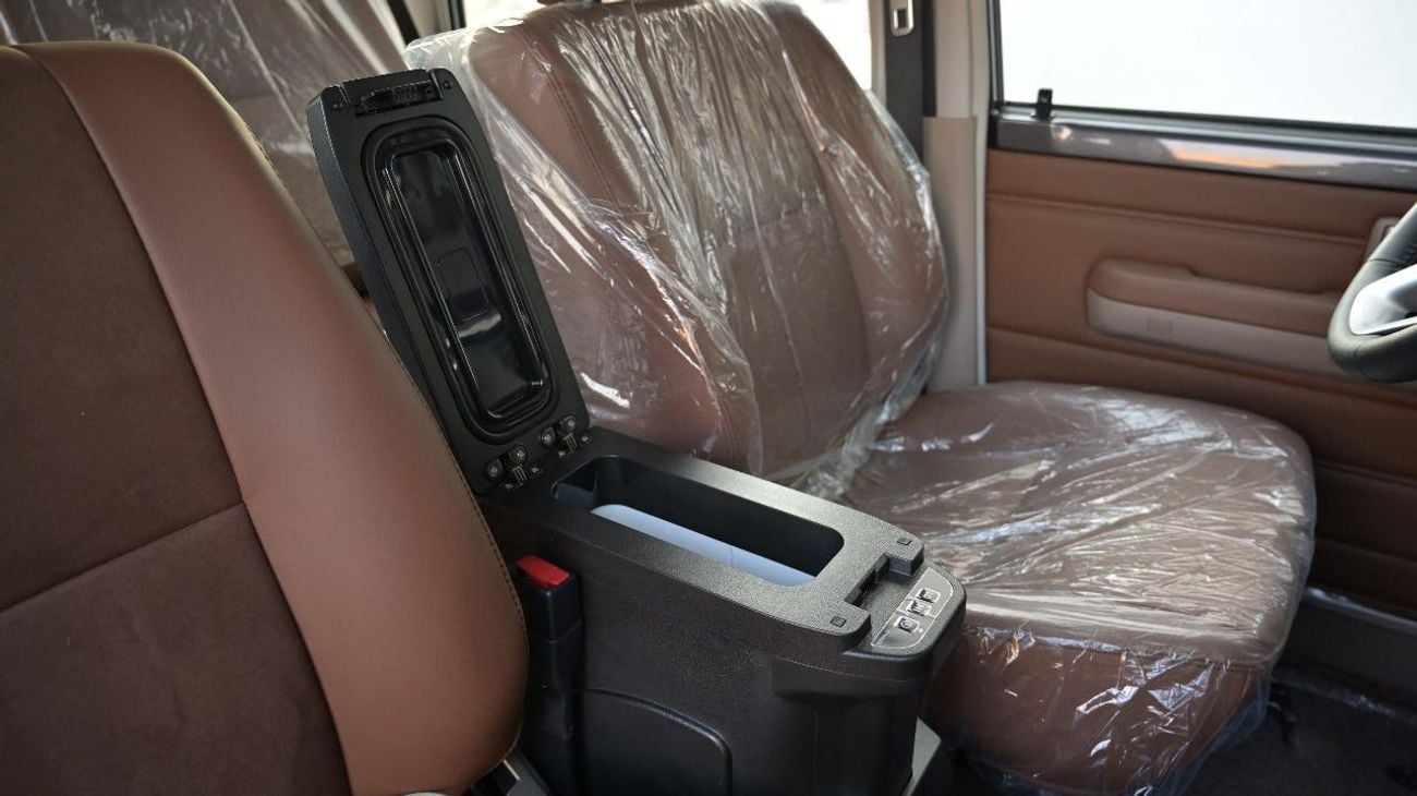 تويوتا لاند كروزر 70 Toyota hard top LC76 4.0 AT 2025 mid option