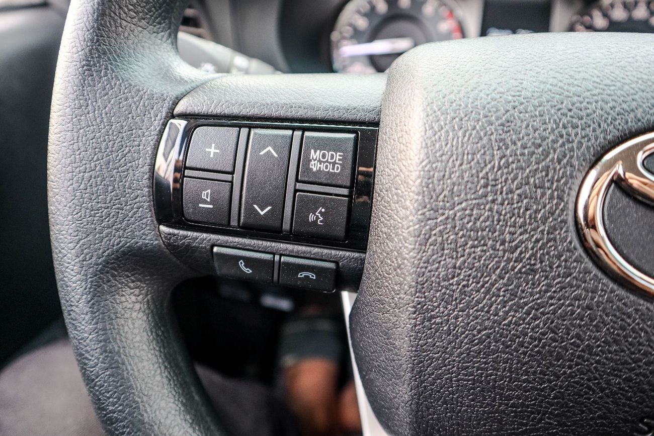 تويوتا هيلوكس toyota hilux single cab (TGN126) 2.7L Pick-up 4WD 2 Doors manual 2026 model without diff lock